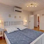 Baltic & Dom Baltic Garden Holiday home *