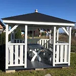 Baltic & Dom Baltic Garden Holiday home Zastan