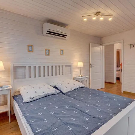 Baltic & Dom Baltic Garden Holiday home *