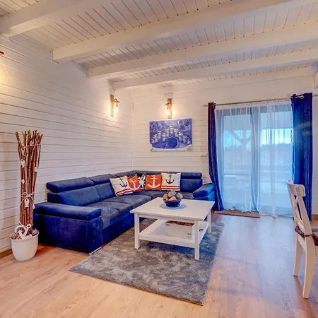 Baltic & Dom Baltic Garden Holiday home *