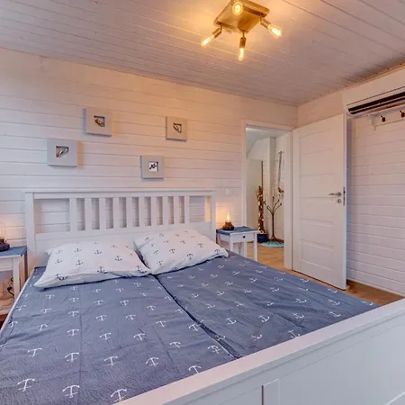 Baltic & Dom Baltic Garden Holiday home *